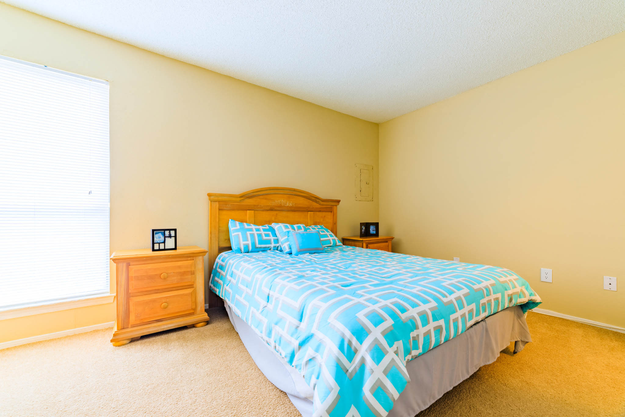 Forest Lake At Oyster Point Apartments, 307 St. Thomas Drive, Newport